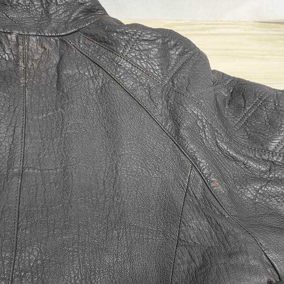 Clout Men's Gray Faux Pebble Leather Belted Jacket Vintage 1980_1990s Size 42